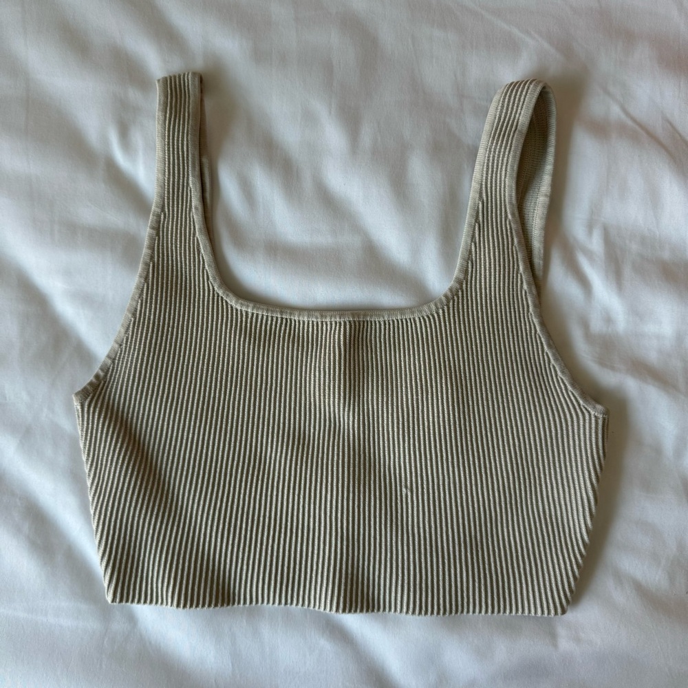 Aritzia Babaton Sculpt Knit Squareneck Cropped Tank Medium